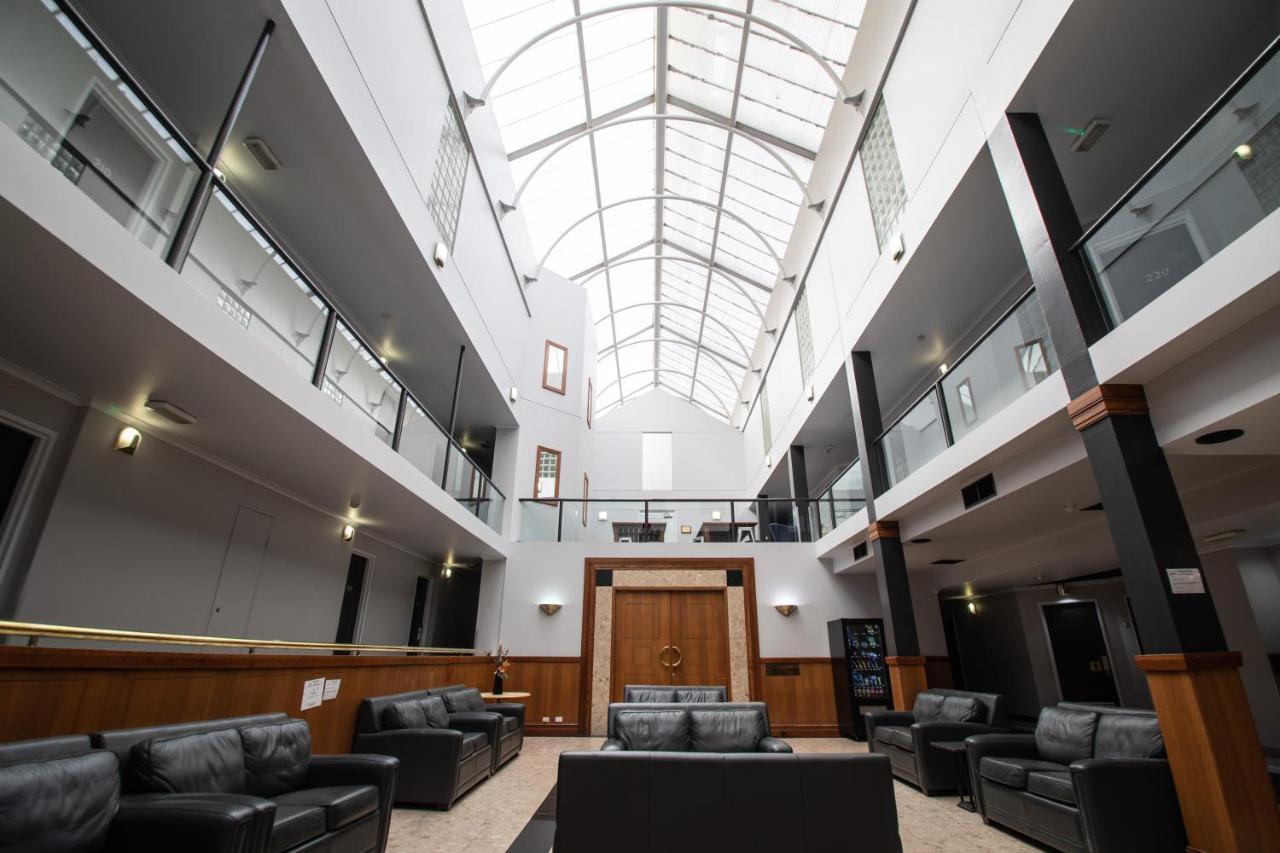 Madison Capital Executive Apartments Canberra Esterno foto