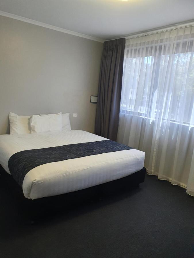 Madison Capital Executive Apartments Canberra Esterno foto