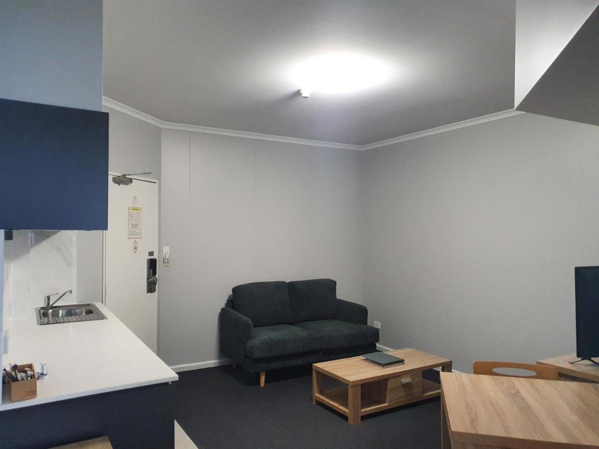Madison Capital Executive Apartments Canberra Esterno foto